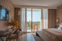 Wine & Books by the Sea, Algarve Resort