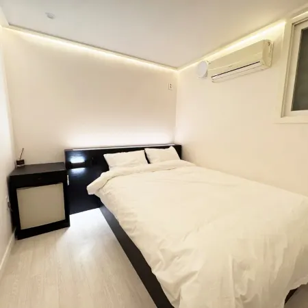 Jecheon Boutique Stay Hotel Отели рядом с достопримечательностью «Городская библиотека Чечхона»