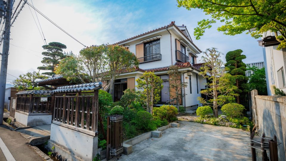 IRAKA | Japanese house in castle town | Gaia Resor