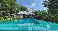 Sepilok Forest Edge Resort - bar
