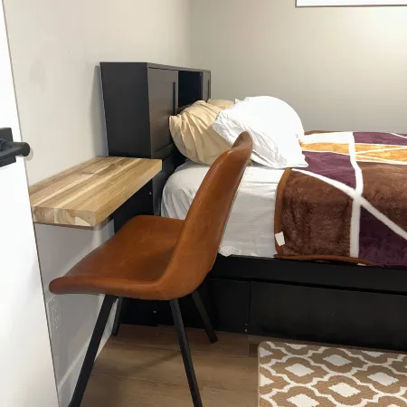 Cozy Furnished 1BR Suite in Regina