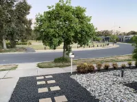 Modern 4-Bedroom Home, Near Playground, Lake & Nature Trails, Minutes to Bendigo