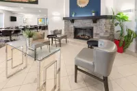 Super 8 by Wyndham Trois-Rivieres - 2-Star