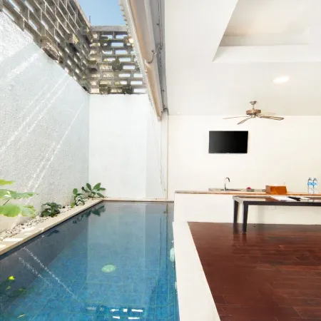18 Suite Villa Kuta