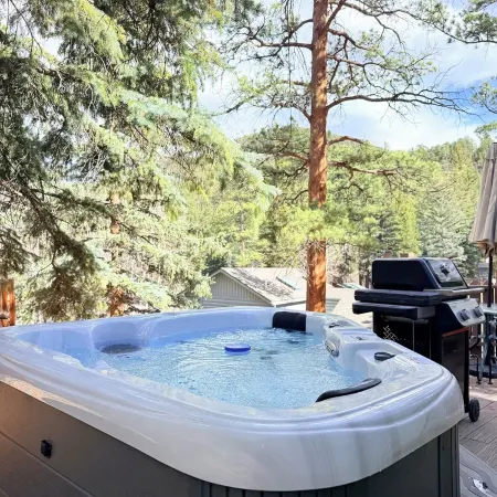 Romantic Mountain Cabin w/ Hot Tub. Near Rocky Mountain National Park.