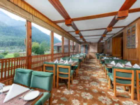 Pahalgam Hotel Riverside Luxury Hotels in Pahalgam