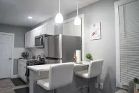 Divine Villa and Resort -26 Grace Street Irvington NJ -Ewr Airport -Prudential - Njit -Penn Station - Pensions