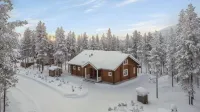 Charming Lapland Villa with Mountain Views and Private Sauna Hotels in 