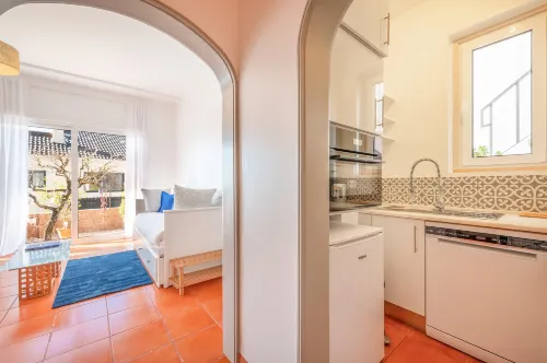 Charming Haven on the Portuguese Riviera - 2 Sao