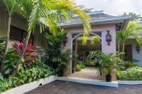 Secluded 3BR Garden Villa Pool Ocean Views - Homestay