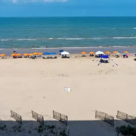 Sweeping 5th Floor Views - Direct Beach - Remodeled