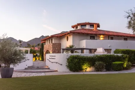 Tommy Bahama Miramonte Resort & Spa