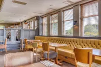 Premier Inn Basingstoke West - breakfast