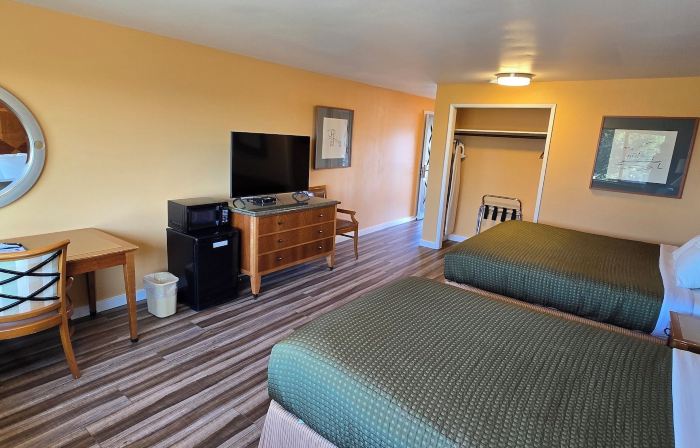 Olympic View Inn