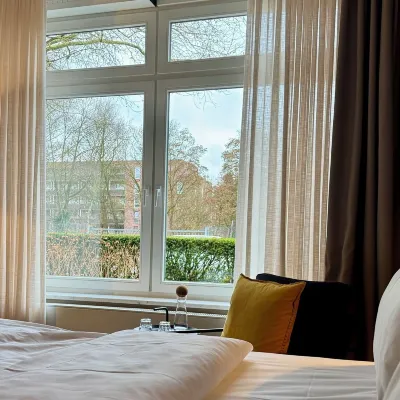 أوسزيتجارني هوتل هامبورج Hotels near هاربورغ