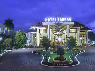 Hotel Padang Hotels in 