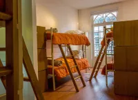 InBraga Hostel - Balkoner