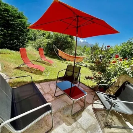 Le Cabanou - Private Spa in the Countryside. Quiet, Natural Setting with Superb Views