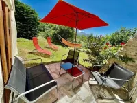 Le Cabanou - Private Spa in the Countryside. Quiet, Natural Setting with Superb Views