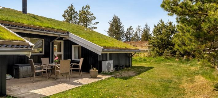 "Gladis" - 900m from the Sea Hotels in Lokken