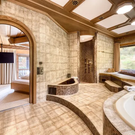 Luxurious and Calm Central Hideaway
