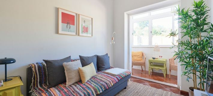 Central & Sunny 2Br Apt Near Beach, by TimeCooler Hotels in Setubal