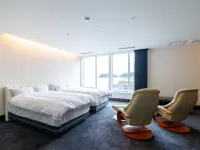 HOTEL 87r