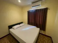 Cozzy Galaxy Hotel Hotels in Wanea