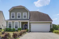 Lakes, Gardens & More! Getaway in Moncks Corner - Homestays