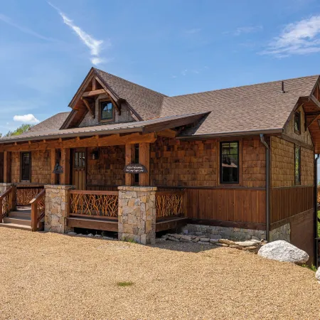 Kikis Hideaway at Eagles Nest