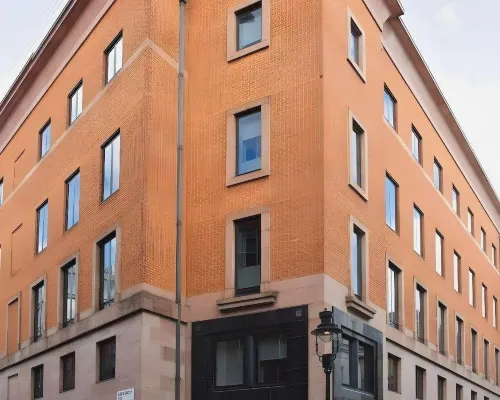 The Z Hotel Trafalgar Hotels near The Strand