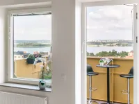 Mini penthouse with Lake View & Beautiful Sunset 耶爾費拉酒店