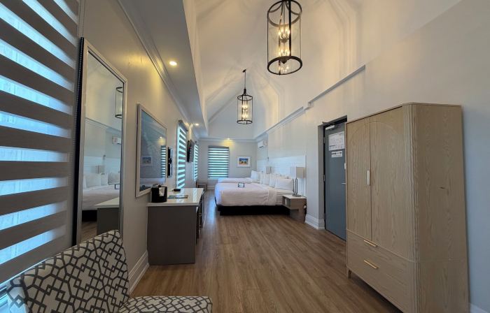 Colonial Hotel & Suites