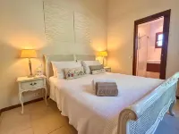 Superbe villa d'Opio perchée sur une colline, vues exceptionnelles, recharge électrique, marche - 4 étoiles