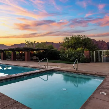 "SERENE DESERT GETAWAY" La Casa Coyote, Kayenta Art Village W/Views of Red Rock