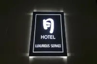 Hotel Wall