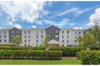Motel 6 Suites Fort Myers FL - Motel