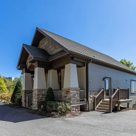 Heart Rock Lodge