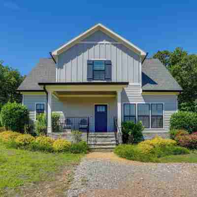 Wooded Escape at Raccoon Mountain w/ Fire Pit Hotel Exterior