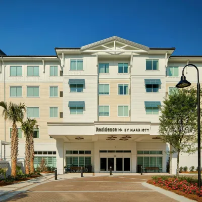 Residence Inn by Marriott Charleston Patriots Point Hoteles cerca de Cold War Submarine Memorial
