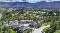 Spacious Invermere 3bd2.5ba Townhome Nestled in the Purcell Mountains! - Wifi