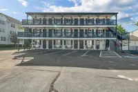 Island View Motel - Motels