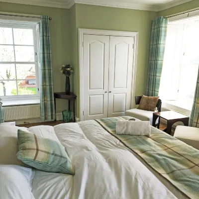 The Glenerne Guest House - Homestays