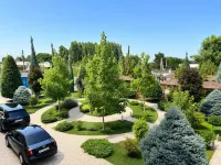 Silk Road Kokand Hotel - parking