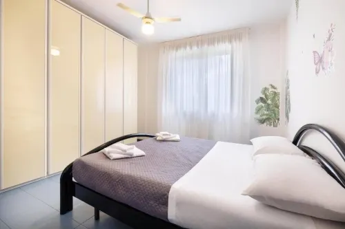 Charming 3-Bedroom Apartment in Riccione with Free Parking - 2-Star