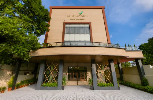 Hotel le Amritam - พร้อมอาหารเช้า