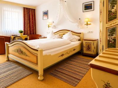 Hotel Tilman Riemenschneider by Ans