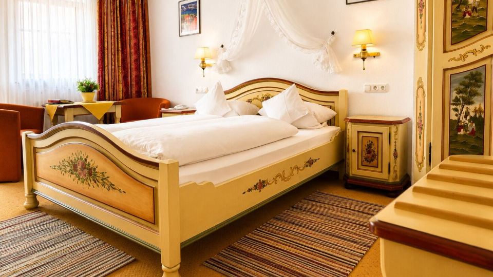 Hotel Tilman Riemenschneider by Ans