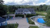 Grey Fox Inn - Pools