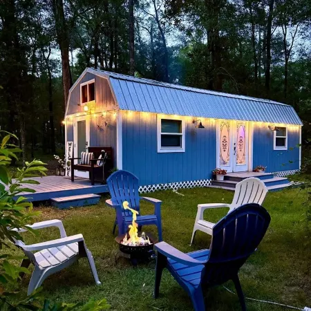 Romantic Barn Retreat - Fire Pit - Peaceful Escape